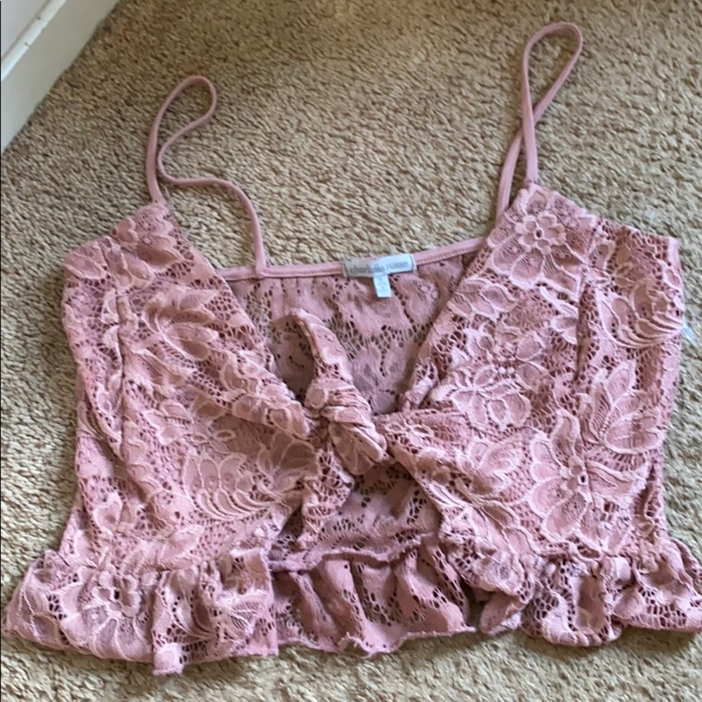 Front tie flower lace crop top